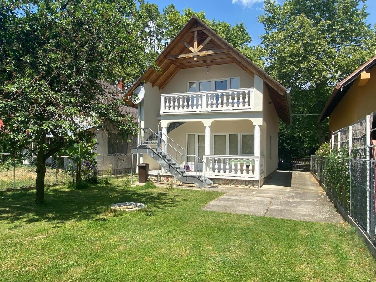 Harkány Gold Apartment מראה חיצוני תמונה